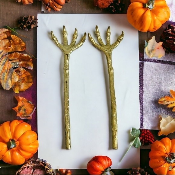 Serving Hands Set of 2 Halloween Claw Salad Server Gold Metal Tongs Food Grabber - Picture 3 of 8